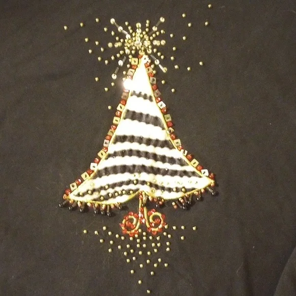 Berek Christmas Tree Shirt - Picture 2 of 9
